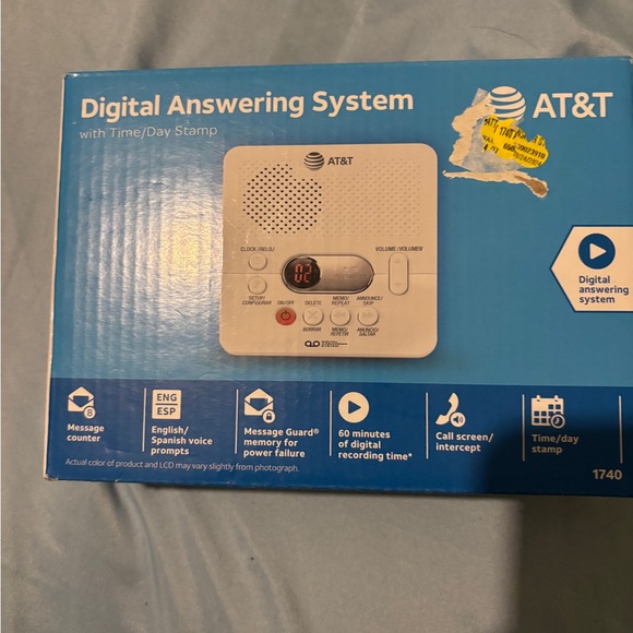 AT&T 1740 Digital Answering System withh Time & Day Stamp White NWB - Picture 2 of 6